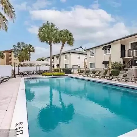 Lovely 2Bed 2Ba Vacation Rental Near The Beach